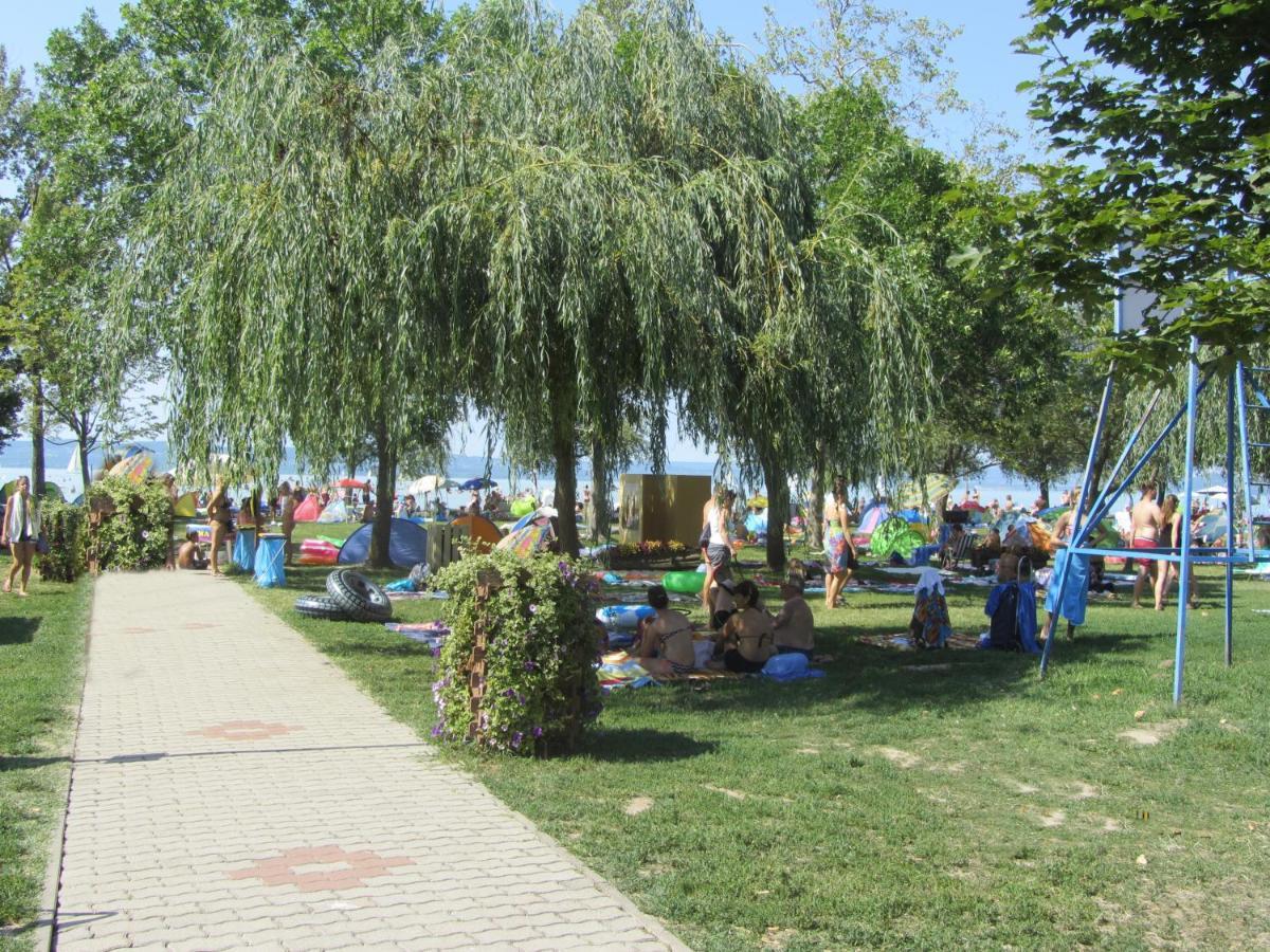 Ferienhaus Plattensee/Balaton Villa Szolad Exterior foto